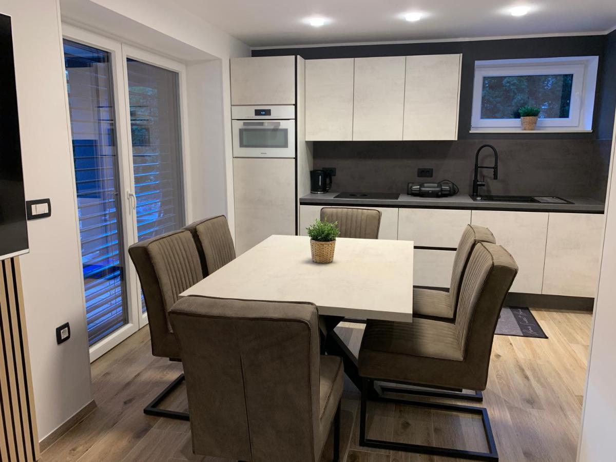 Pine Tree Holiday House Gozd Martuljek Ngoại thất bức ảnh