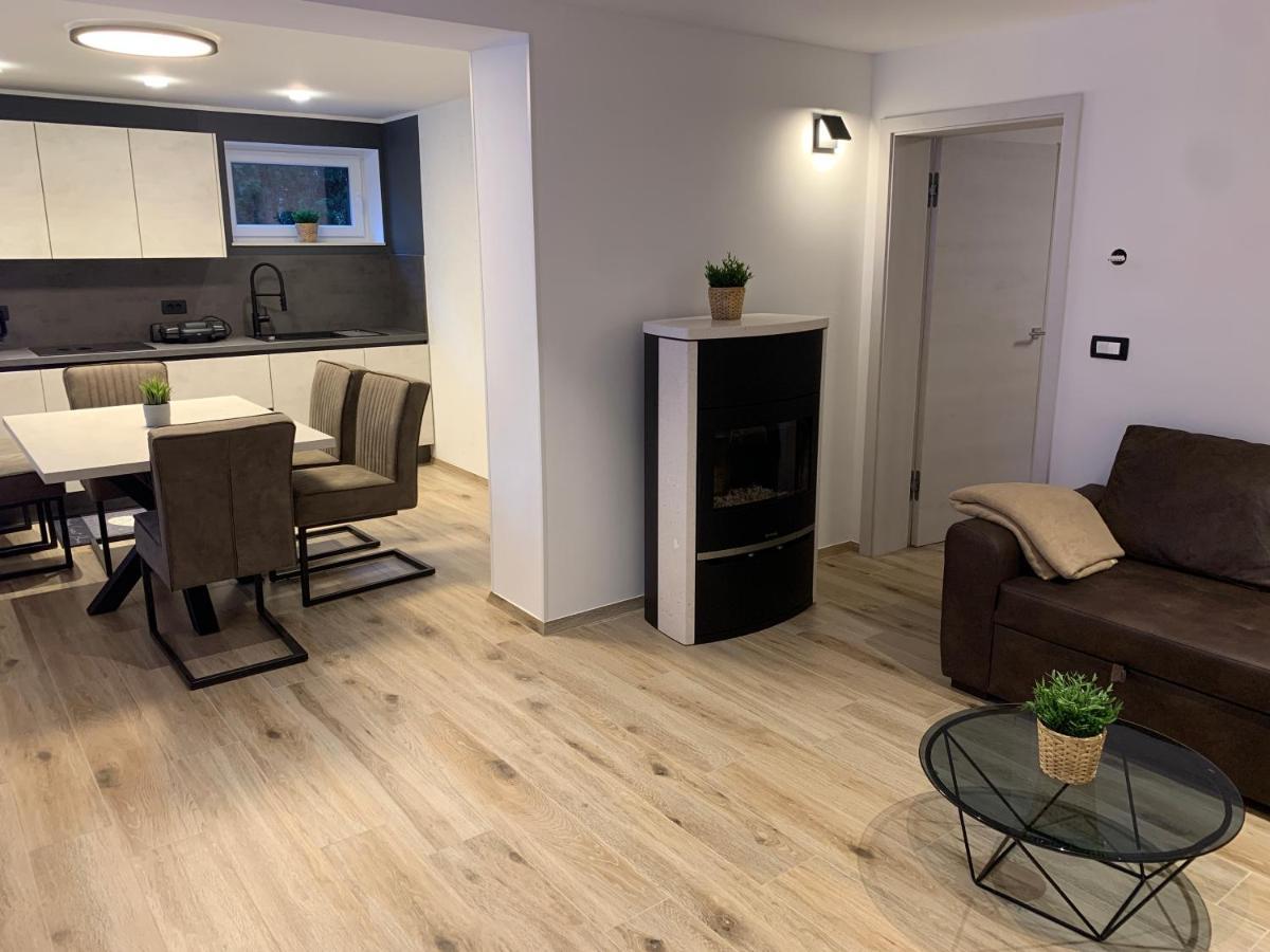 Pine Tree Holiday House Gozd Martuljek Ngoại thất bức ảnh